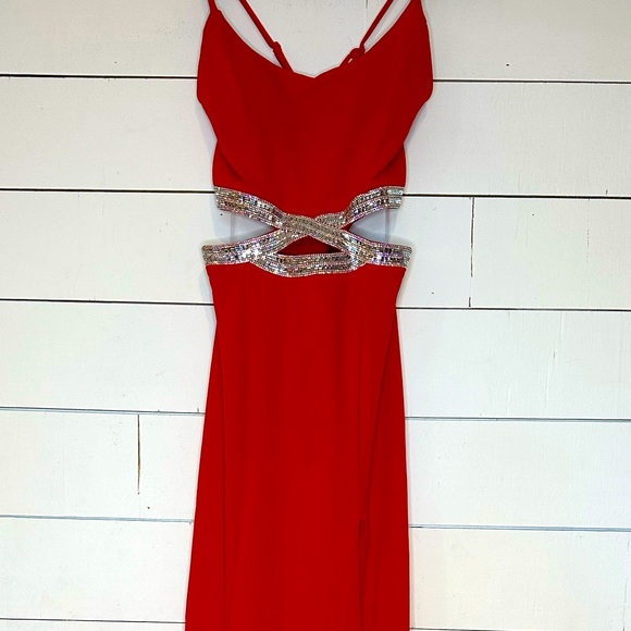 Women’s Embellished Gown Red NWT - Picture 1 of 9